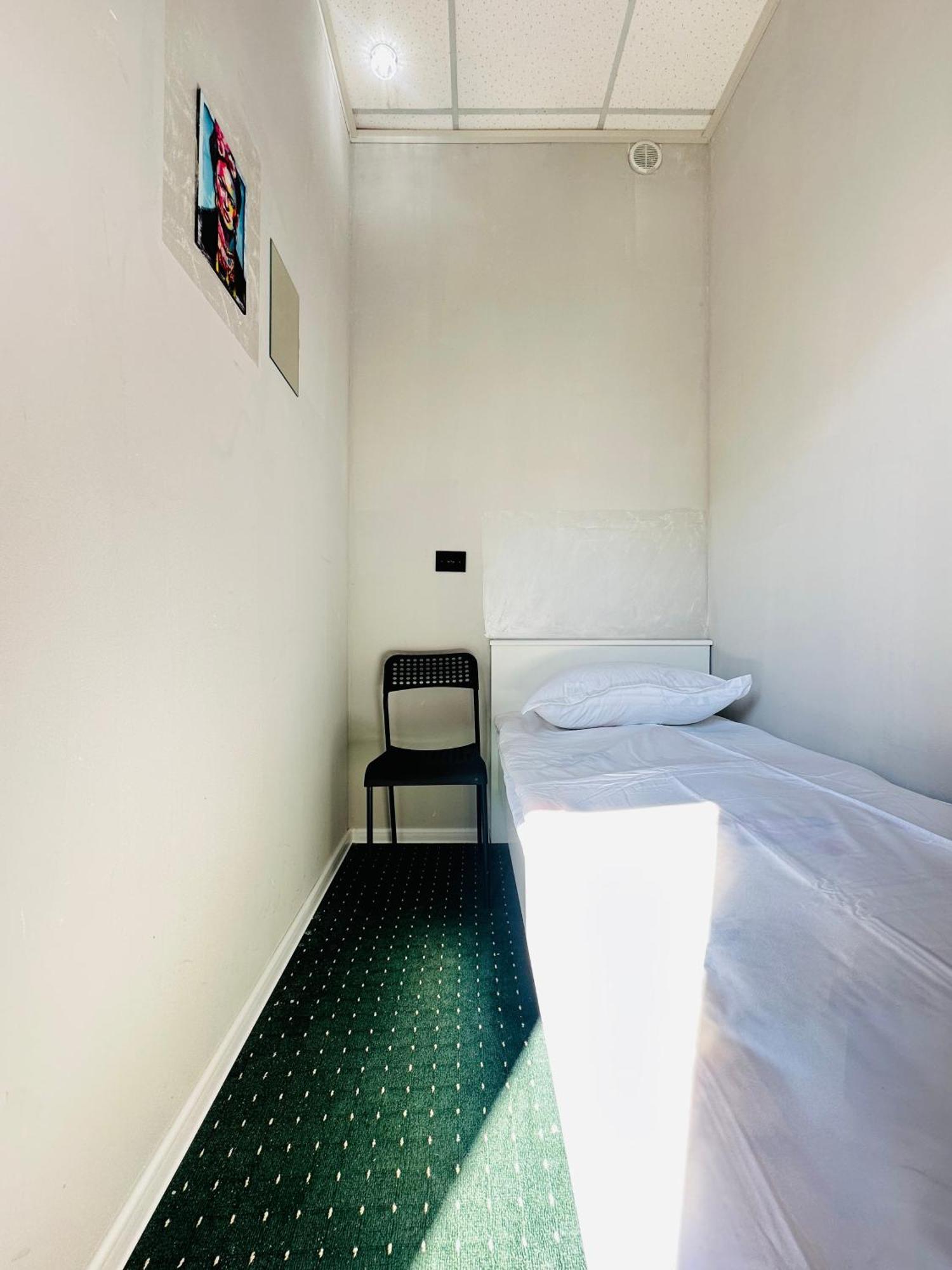 Center Capsule Hotel 알마티 외부 사진